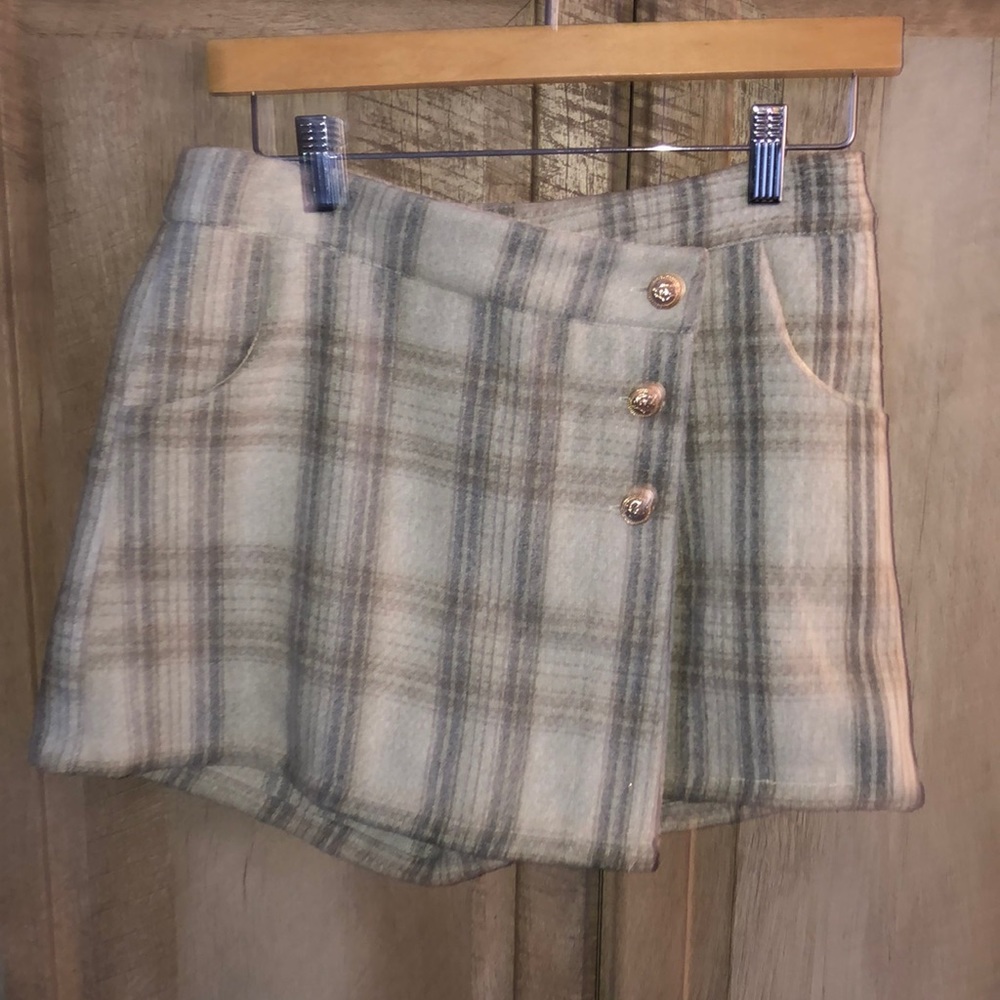 Entro Wool plaid skort front skirt back shorts size small